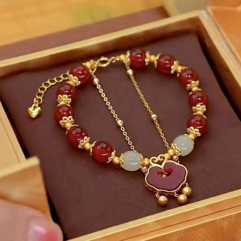 Adjustable Beaded Bracelet with Pendant