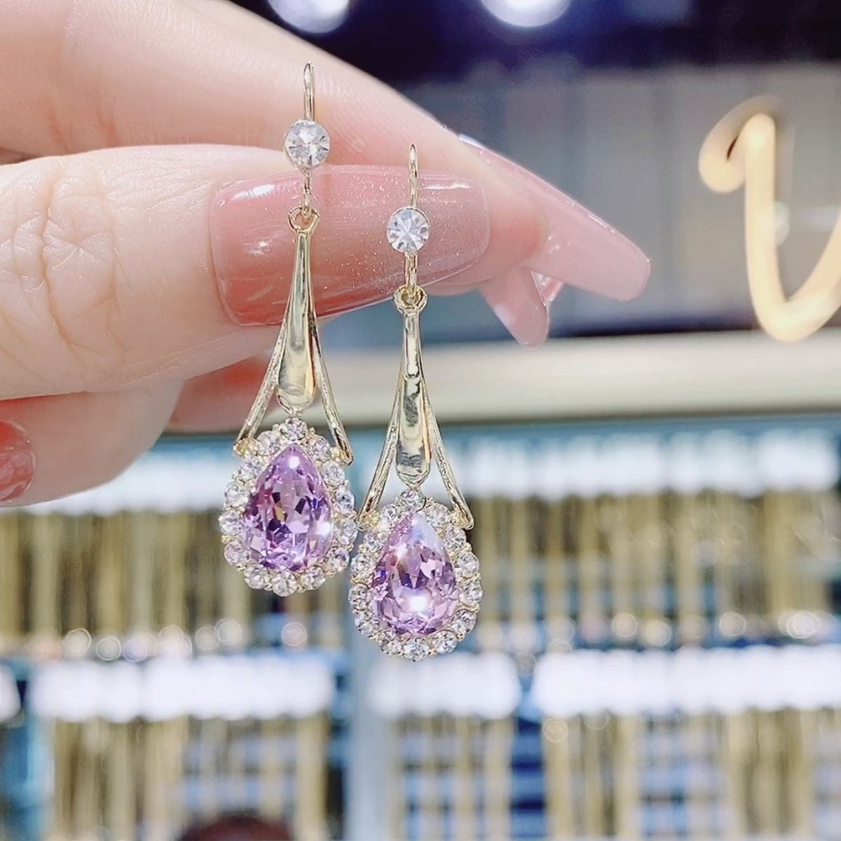 🔥Elegant Crystal Sphere Drop Earrings