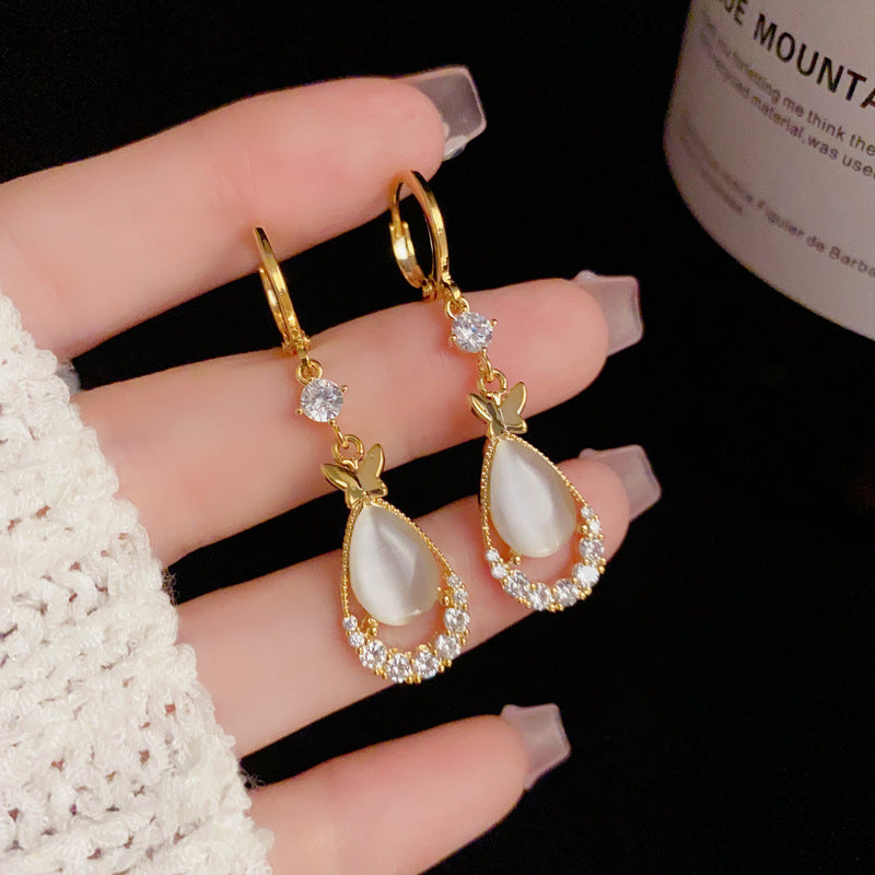 Stylish Cat's Eye Stone Rhinestone Earrings