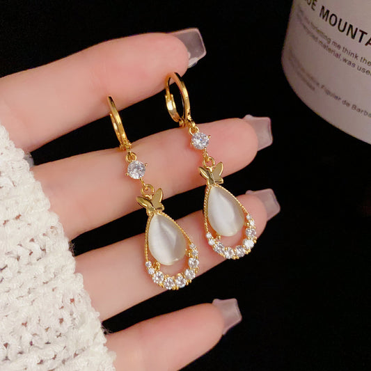 Stylish Cat's Eye Stone Rhinestone Earrings