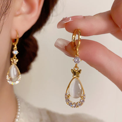 Stylish Cat's Eye Stone Rhinestone Earrings