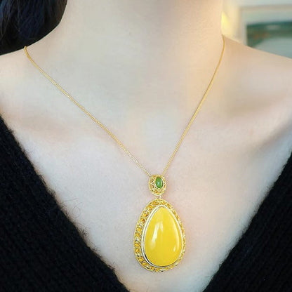 🔥Elegant Lucky Flower Pendant Necklace