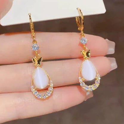Stylish Cat's Eye Stone Rhinestone Earrings