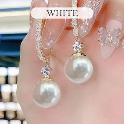 Elegant and light pearl earrings