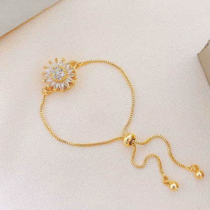 Elegant and Exquisite Sunflower Necklace with Premium Feel