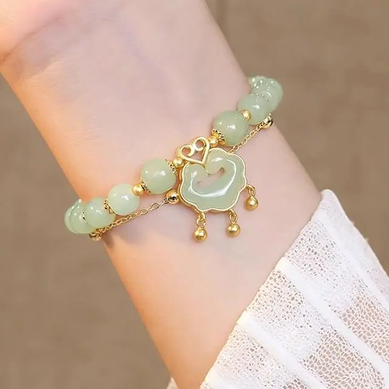 Adjustable Beaded Bracelet with Pendant