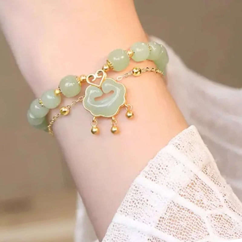 Adjustable Beaded Bracelet with Pendant