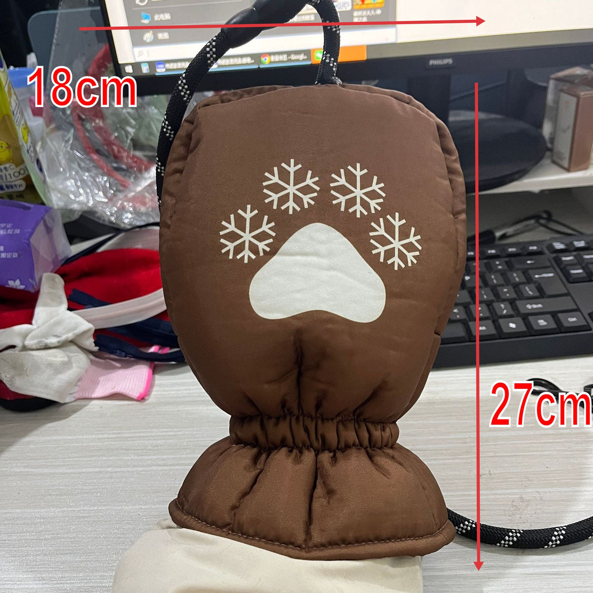Winter Dog Leash with Integrated Warm Glove for Cold Weather Walking