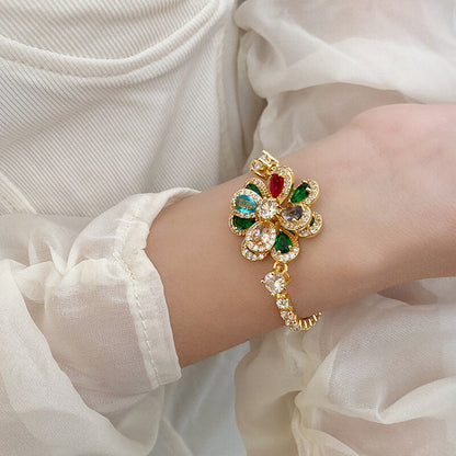Luxury Floral Pendant Necklace, Earrings and Bracelet