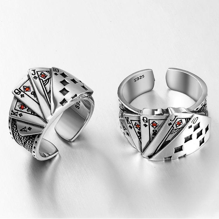 The God of Fortune favors -- POKER RING